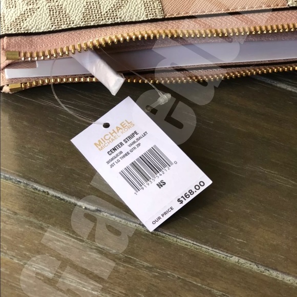 LAST ONE FIRM Michael Kors Ballet Vanilla Wallet - Picture 5 of 7